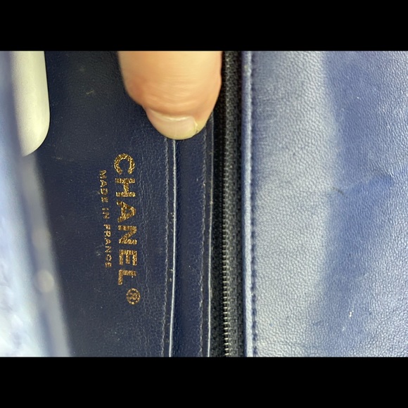 CHANEL Mini Lambskin flap bag - Picture 10 of 11